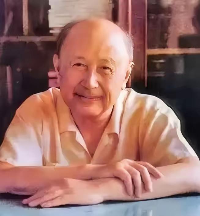 钱学森简直神了！就说电子陀螺仪研究团队，冥思苦想一年多都没思路，找钱老求助，他却