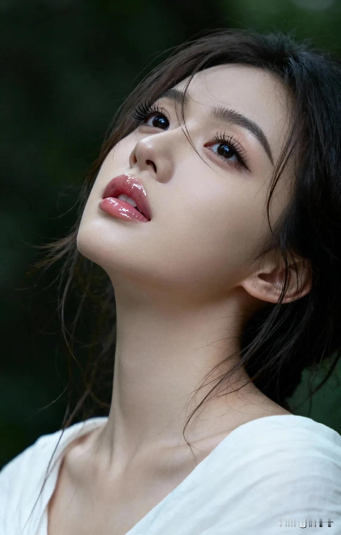  杨绛先生说过:“把自己还给自己，把别人还给别人，让花成花，让树成树。”(面