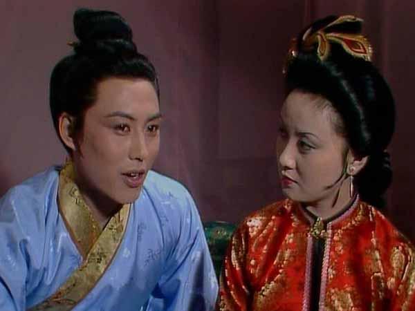 王熙凤对贾琏的感情好不好?好，但没好到“他是她的唯一”的地步。相比于爱情或男人，