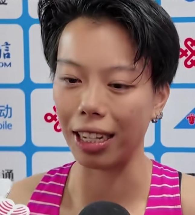 镜头不能只关注吴艳妮、夏思凝这些美女运动员！刘景杨作为一名老将，练田径已经练