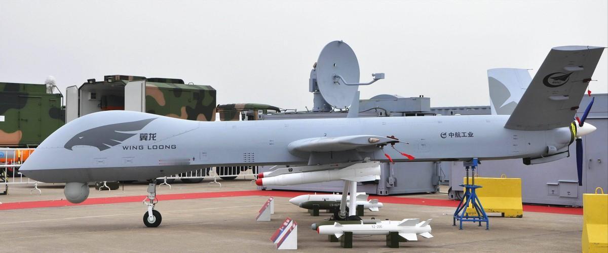 解放军反潜作战，用上了“黑科技”，美国潜艇好日子到头了上个月迪拜航展上，中国