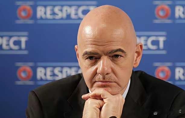 这个世界上最虚伪的体育组织就是国际足联，也就是FIFA。他们号称是非营利性组织