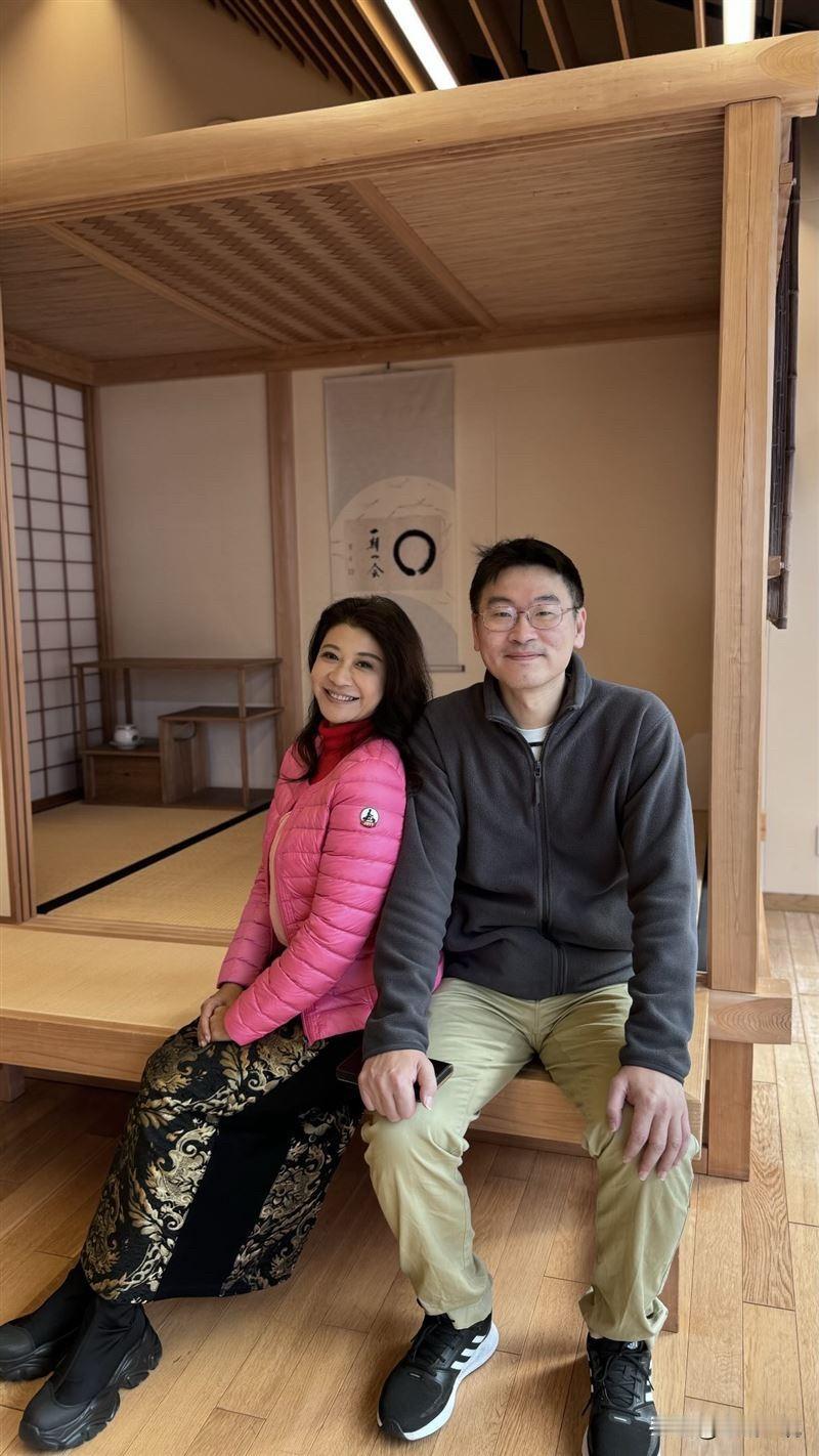 李贞秀喊“授权陆委会代办放弃陆籍”　林楚茵晒梁文杰合照：授权炫夫民众党立委李