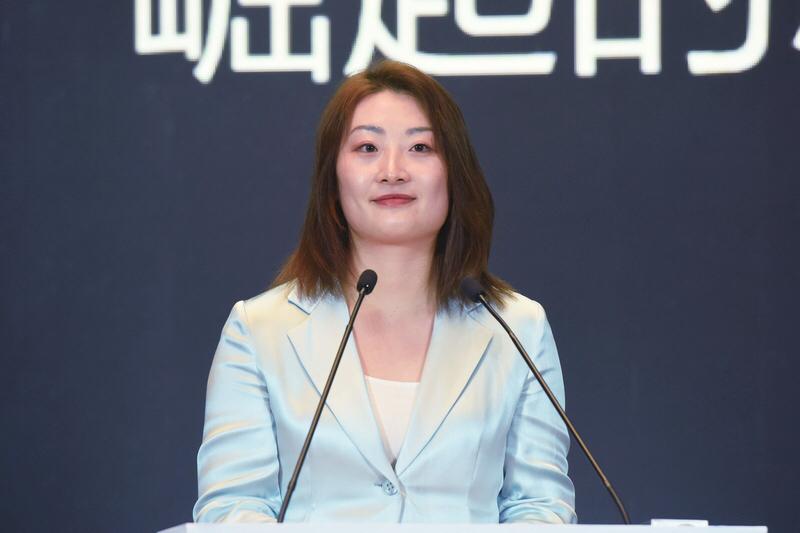 清醒得可怕：宗馥莉的破局智慧，藏着多数人学不会的魄力在娃哈哈家族风波与品牌更