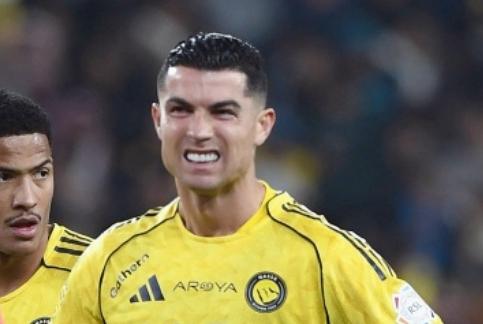 开始训练了，但是罢赛还在继续。ESPN确认C罗不会参加对阵吉达联合的比赛，真的不