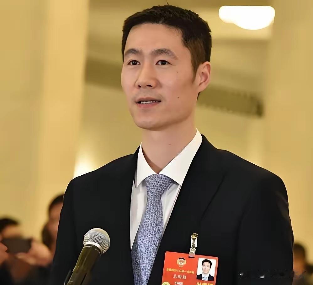 敢直接拿掉四位实力派老将！王励勤这次亚运名单，彻底戳中国乒最大隐患！20