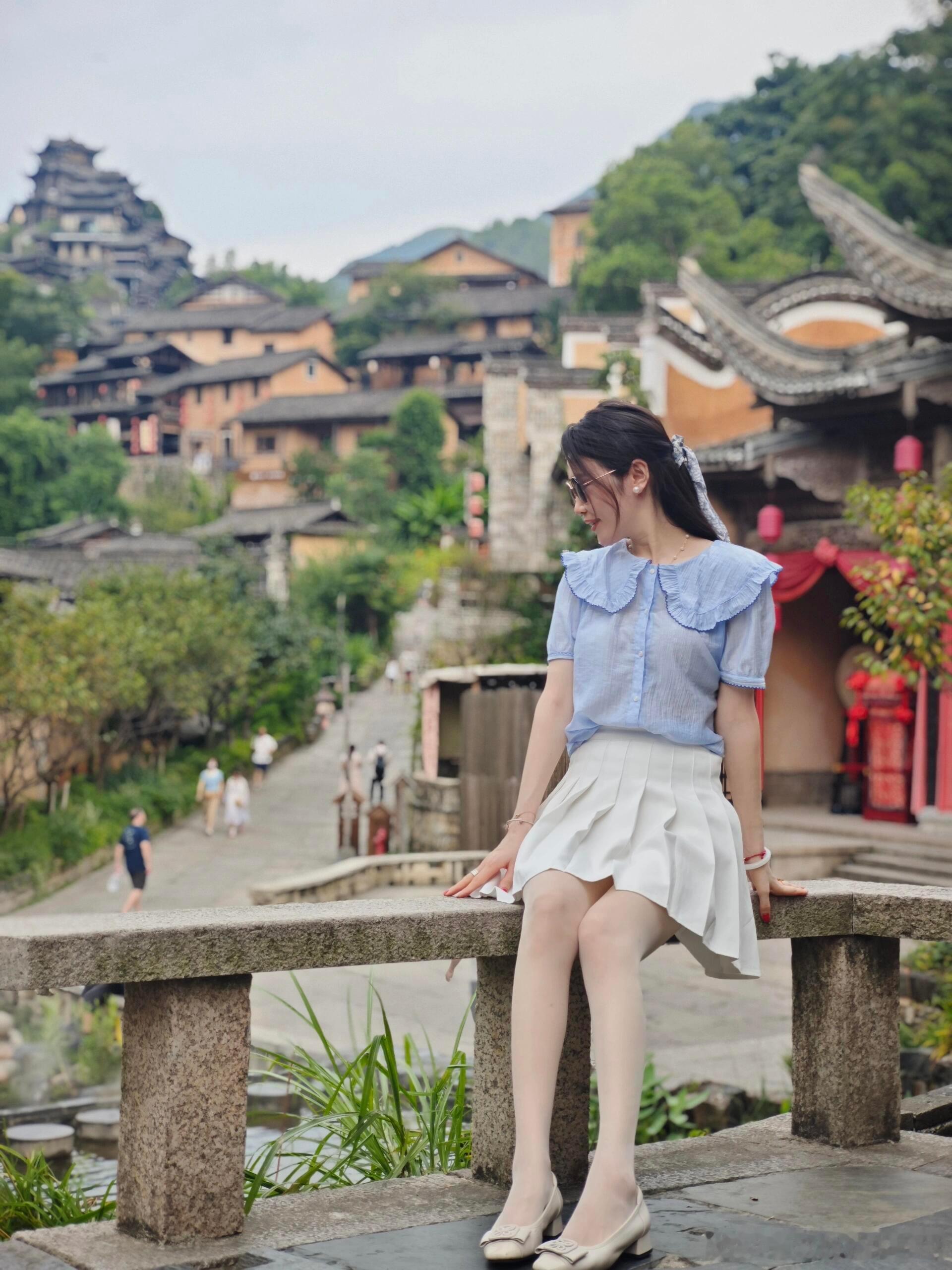 古镇的清晨，丝袜的情节～​​​