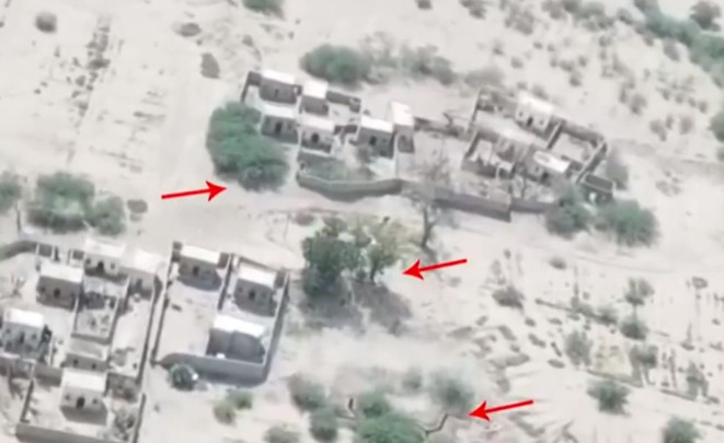 关键时刻伊朗迎来援兵：导弹发射车正开往红海方向！美军炸死哈梅内伊后，也门胡塞武装