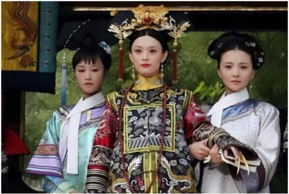 在一次节目中，主持人问孙俪：“你都年收入5千万，父亲一家人还住在摆地摊，你为什么