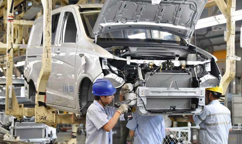 2025年，中国汽车出口量与整体销量均跃居全球首位，日本媒体《日经亚洲》以“全面