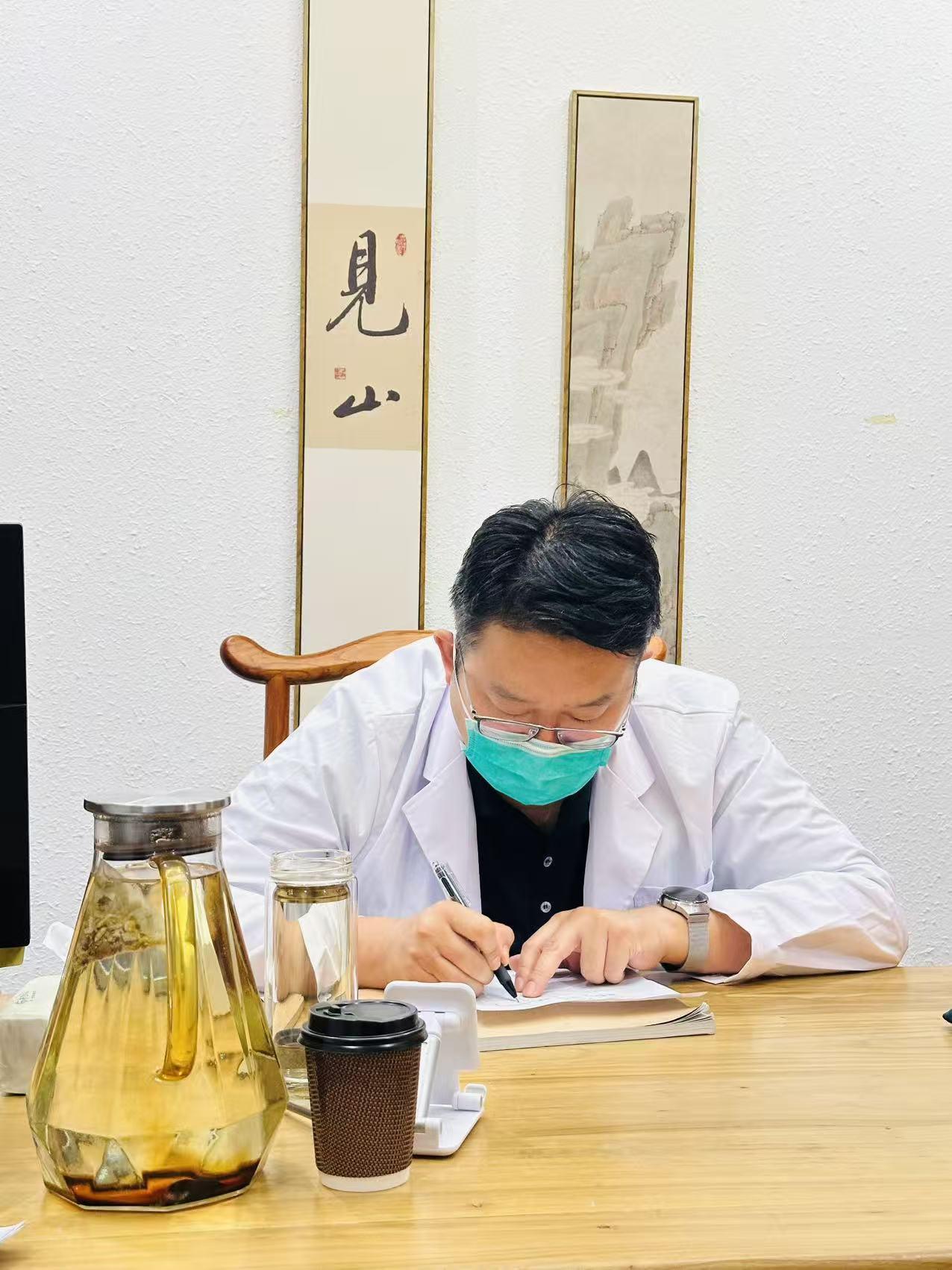 高血压硬扛不吃药，拖垮的是一整个家庭!在临床工作中，总能遇到无数让人惋惜的病例