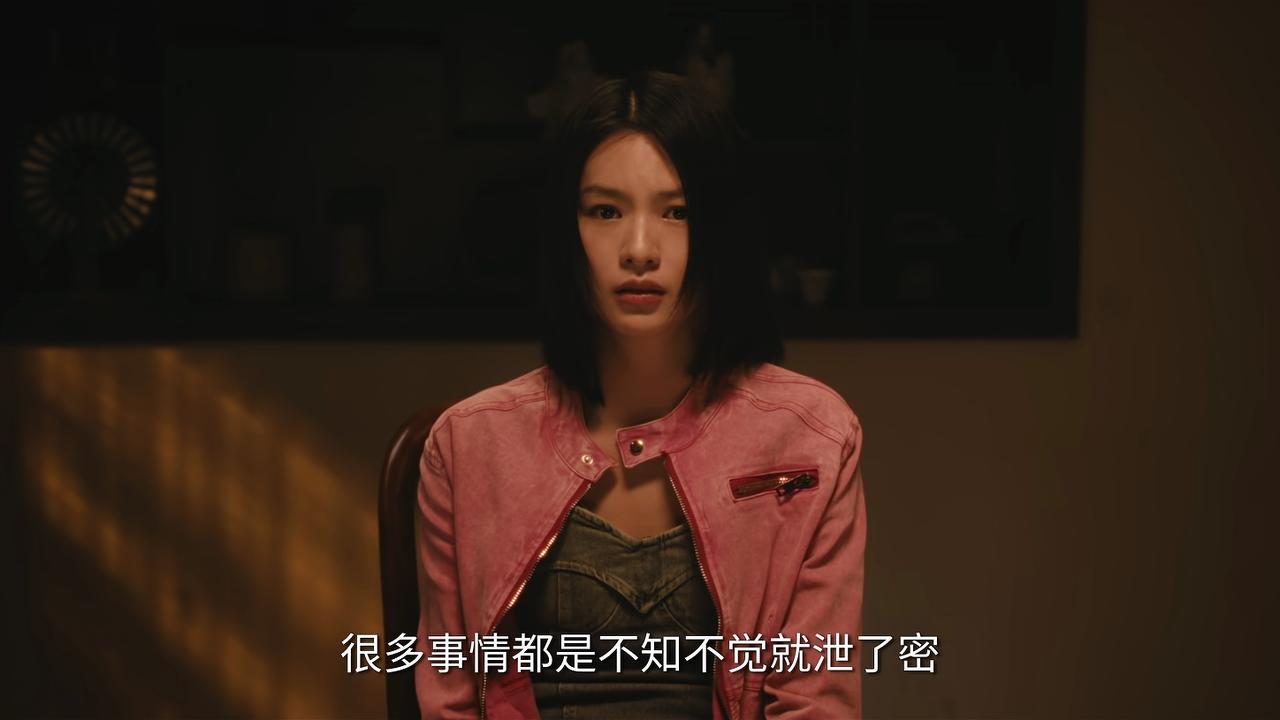 《交锋》全是套路！爱情改变不了一个烂赌鬼，远离才是最好的选择。小路对金丽娜说