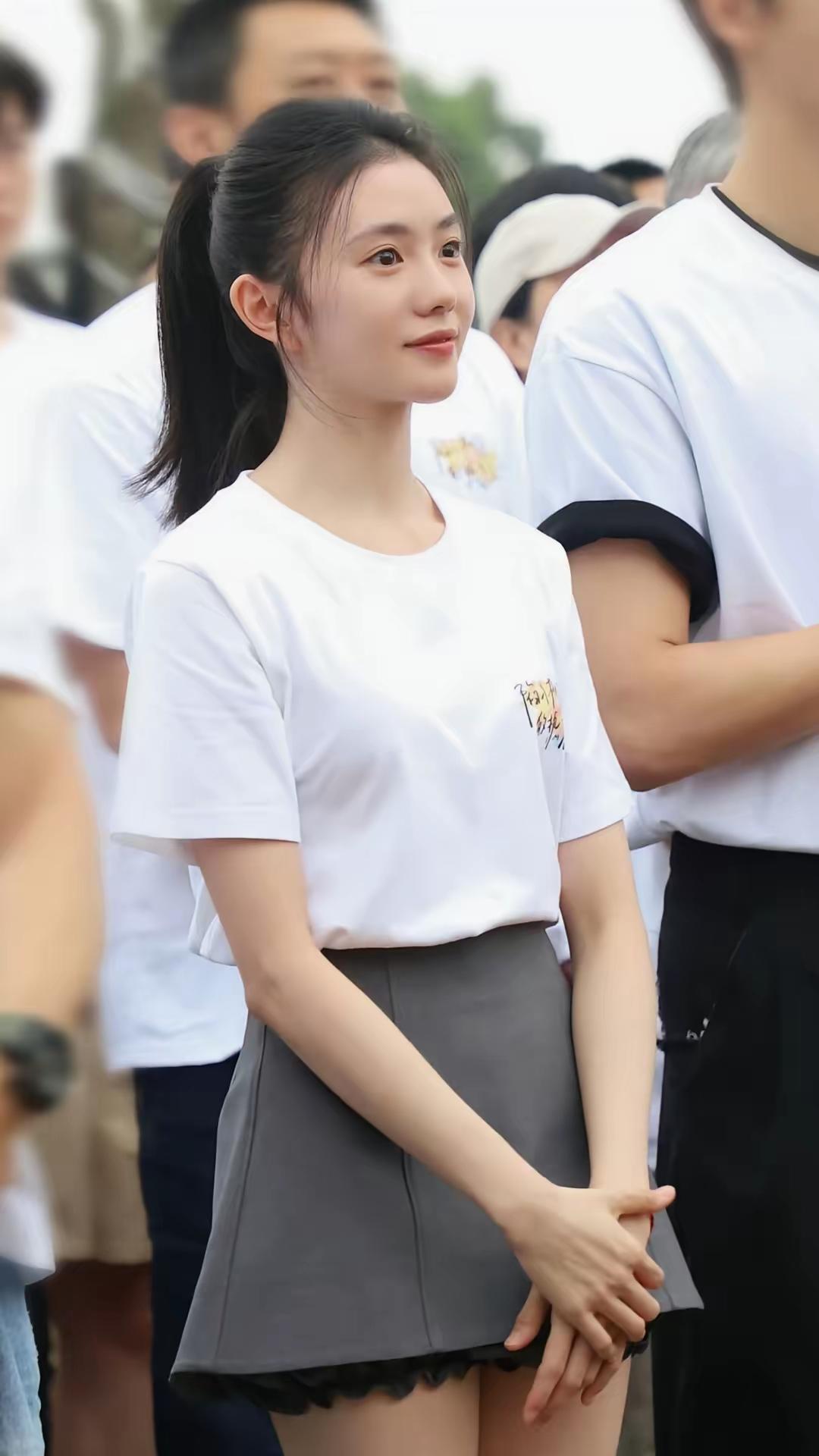 为什么很多人以为刘岩与刘浩存是姑侄？很多人会误以为奥运受伤舞者刘岩和演员