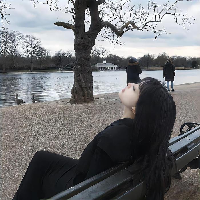 有段话特别现实：“女人为什么敢出轨，你只要长时间不在她身边，她就一定会接受那些对