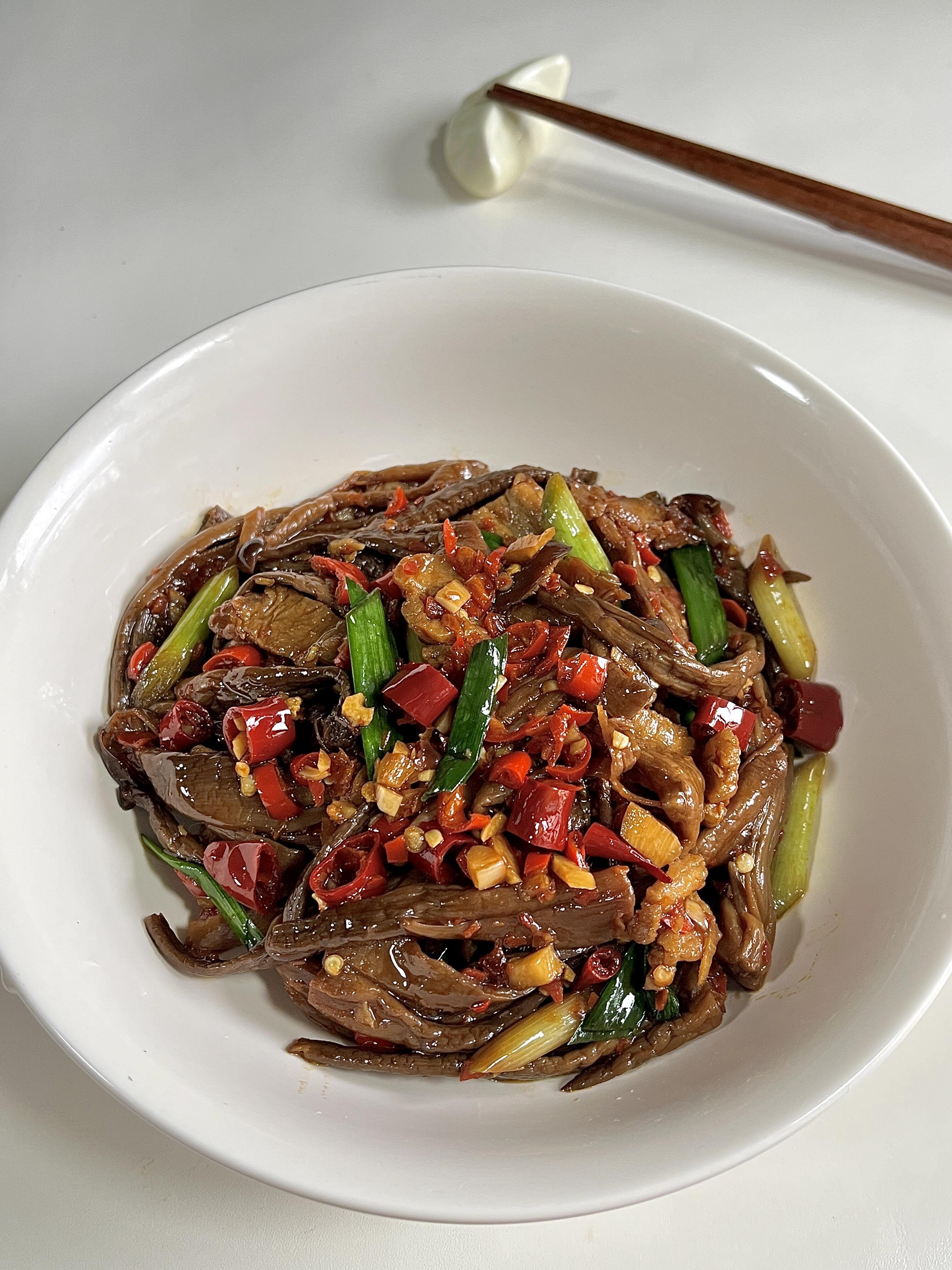 干锅鹿茸菇太下饭🍄香辣脆爽，不知道吃啥就选它家人们谁懂啊😭一定要试试这个