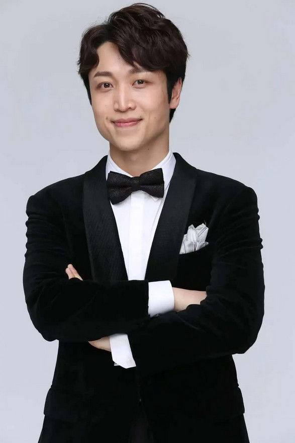 拍摄《生万物》时，导演一早就选定张海宇饰演罗锅卖货郎郭龟腰，可这个决定却引来了不