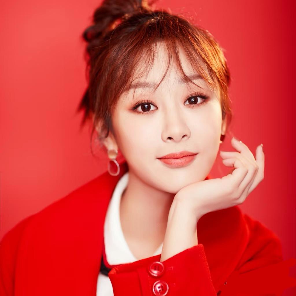 多读书真的有用！不信你看看杨紫，其他人拍完戏的时候发视频发美照，杨紫拍完