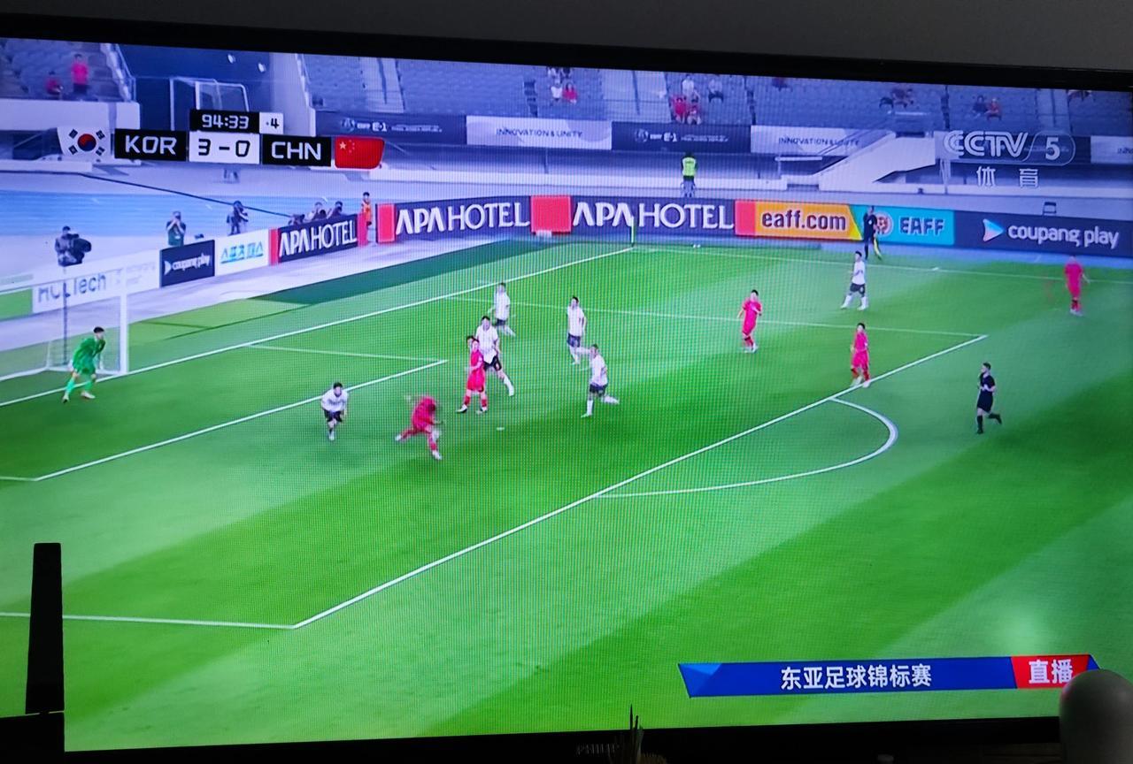 东亚杯中国0：3不敌韩国二队，看完这场球你还觉得伊万是骗子吗？久尔杰维奇的3-