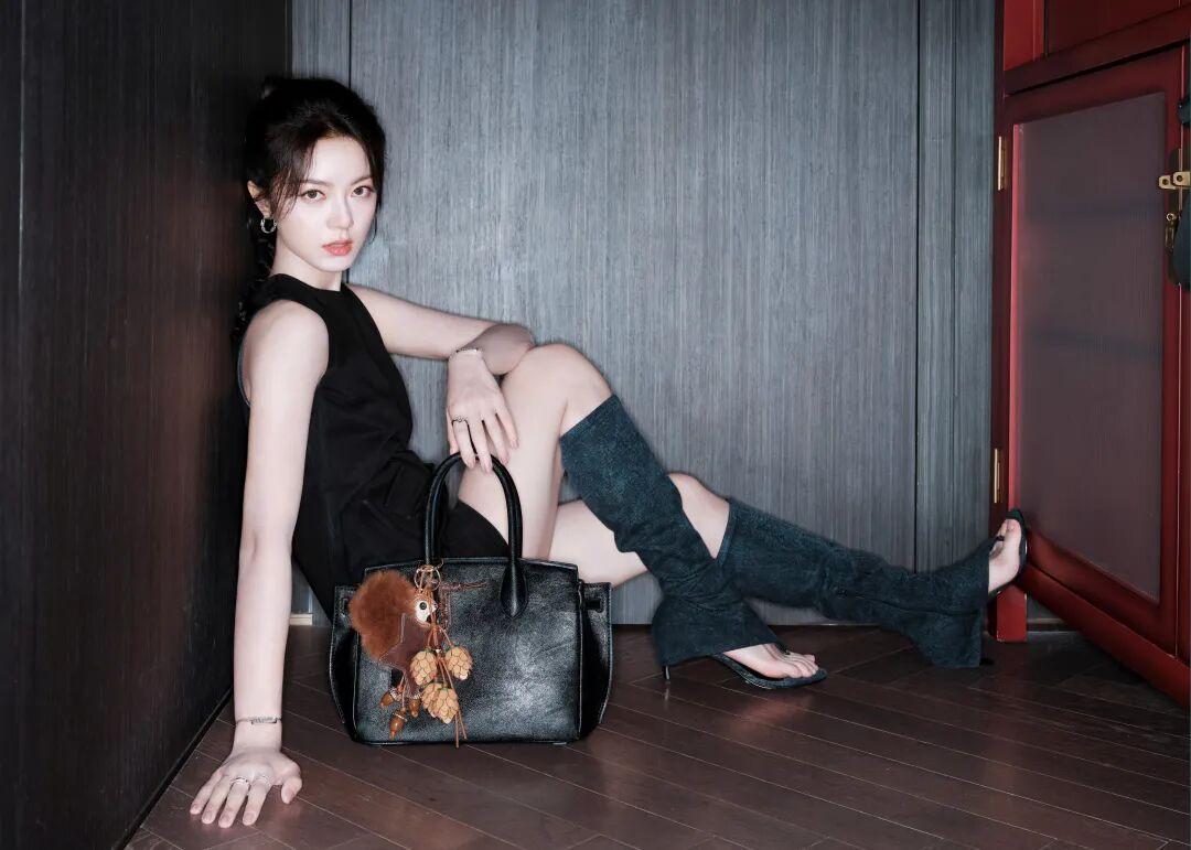 🦋赵今麦｜最新活动美图，越来越漂亮～🤩🤩🤩🤩🤩🤩?