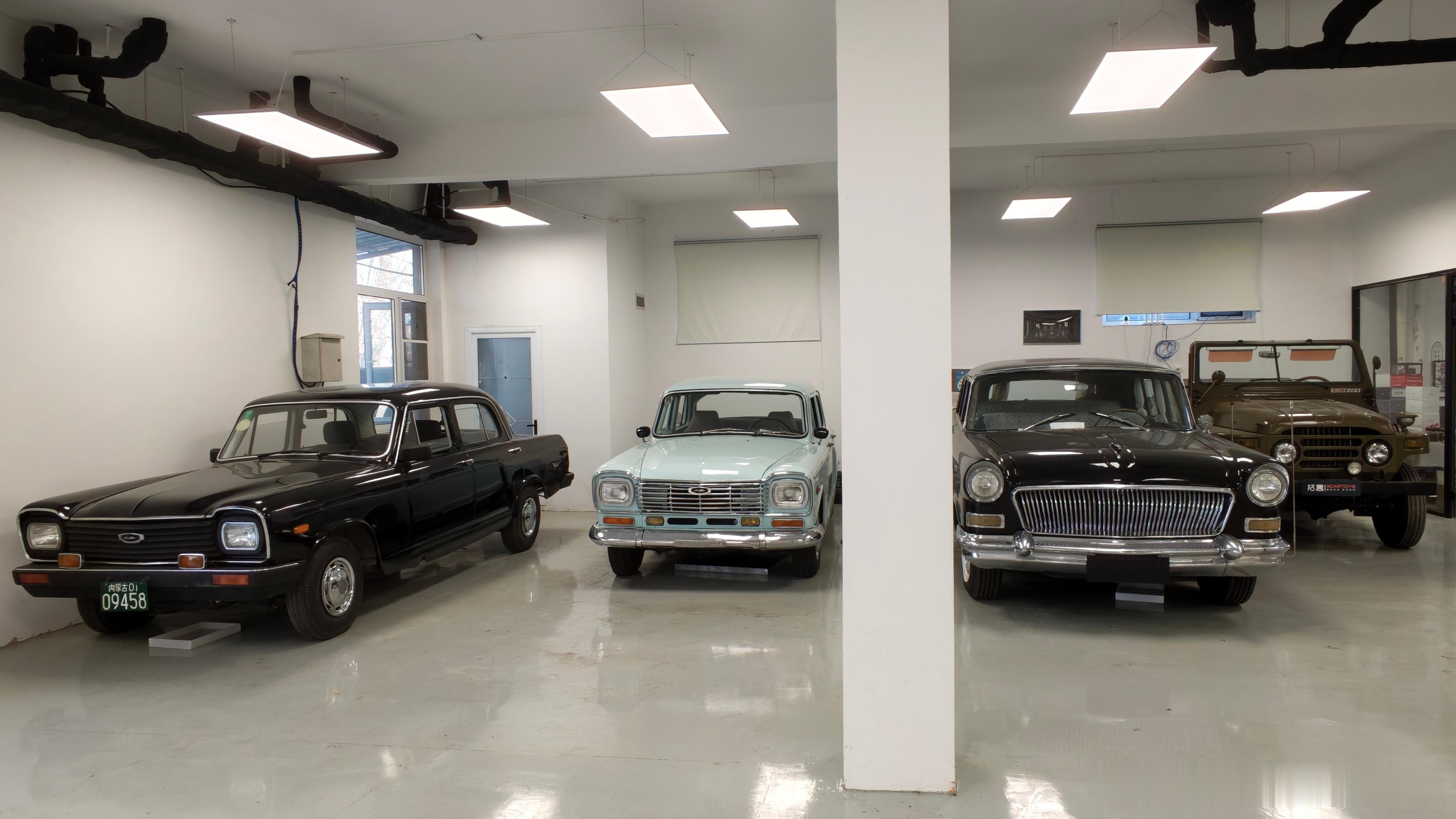 红旗上海212，中国汽车设计史上最经典的作品都在这了。我要让中国未来的汽车设计师