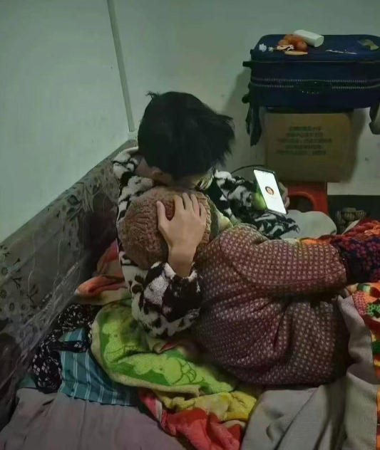 小孙子真孝顺，给奶奶撸了60万养老金