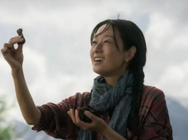 演员马伊琍说：“在《我的阿勒泰》中，我饰演的李文秀的妈妈，剧本中原本叫张凤霞，但