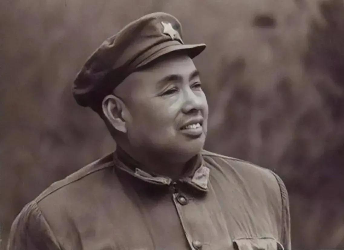 解放战争中，我军最被低估的上将，应该许世友了。不错，他的军事才能远比不上粟裕