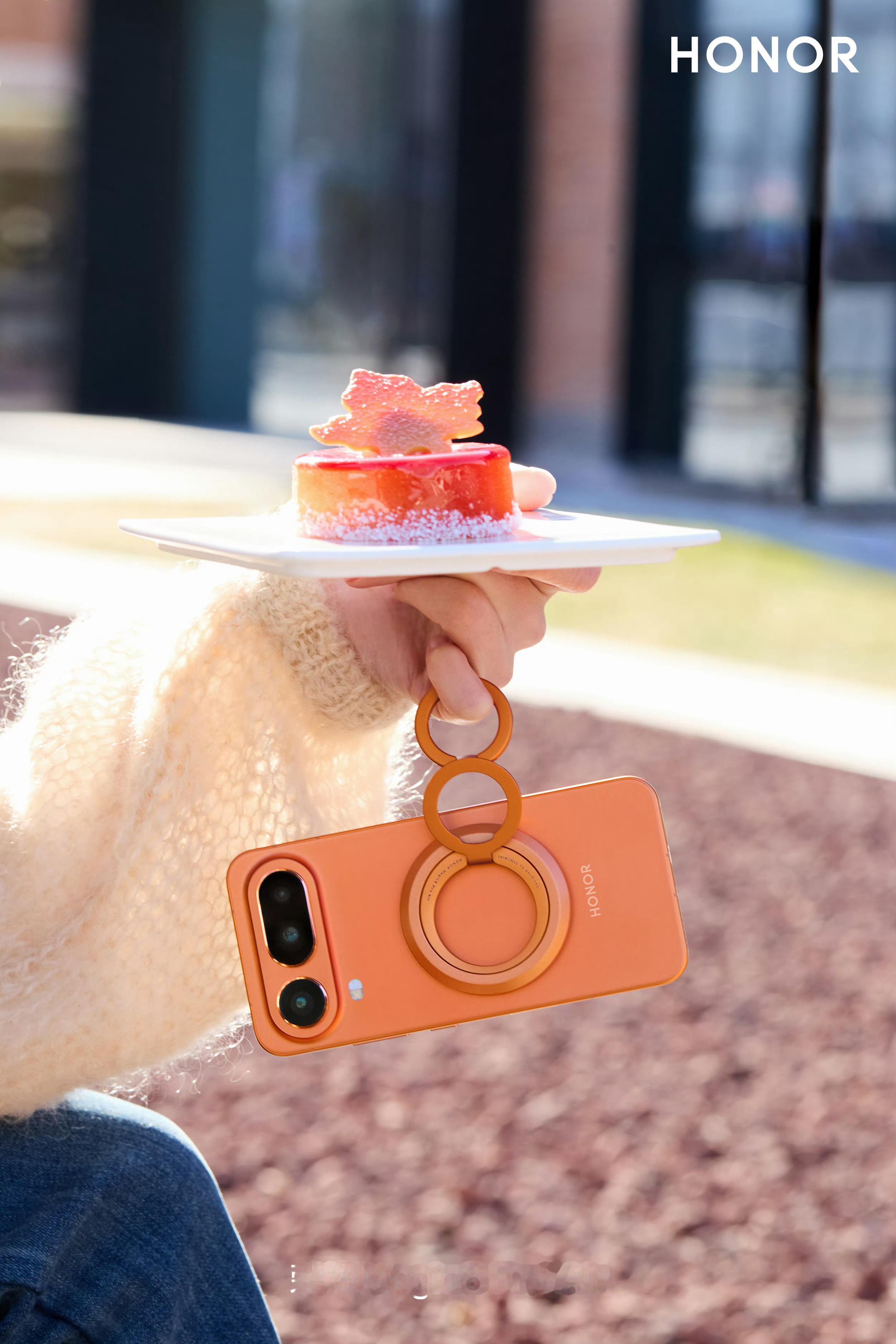 荣耀Magic8ProAir这手机，机身轻薄得没话说，配上支架简直绝了，能解