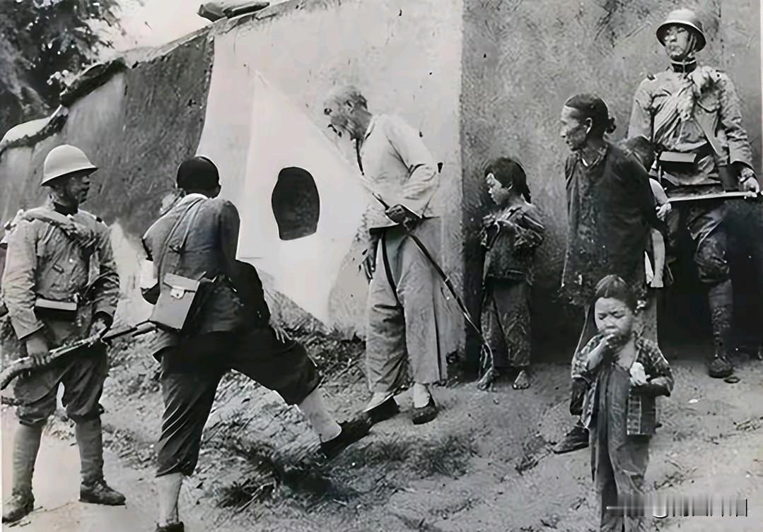 日寇暴行:南通栾家甸惨案1943年9月17日午夜，从如皋周家湾据点出来三四十