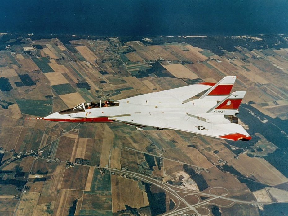 猫宁。飞越纽约州萨福克县上空的F-14大猫​​​
