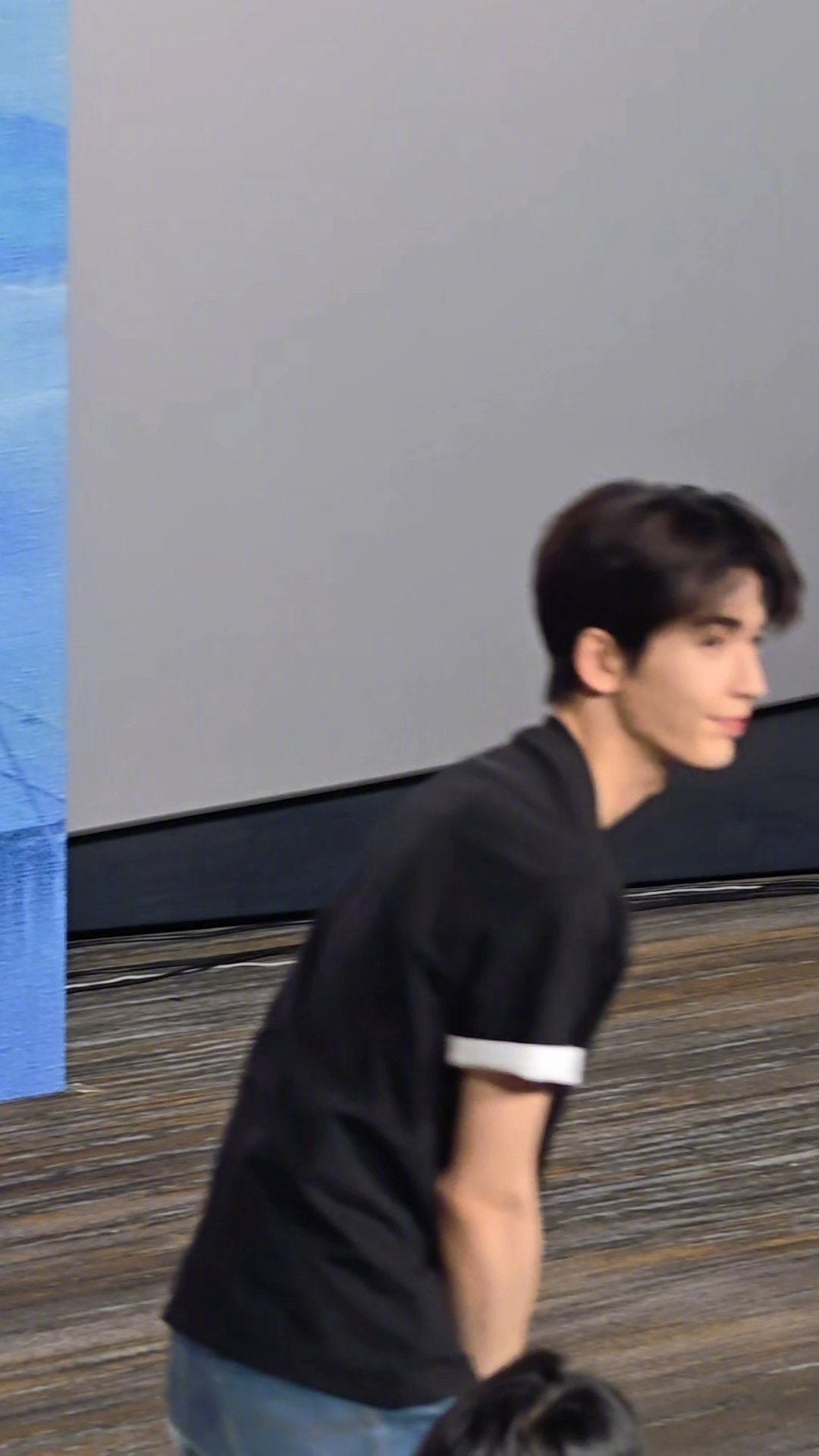 凌探未来欢迎青年演员张凌赫