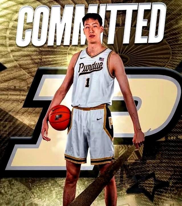 这大个子突然会进攻，太炸了！最近旅美小将郇斯楠突然火了，以前都以为他就是个靠