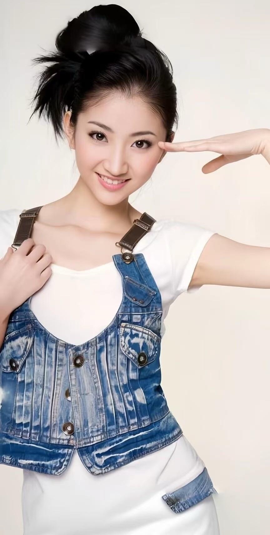景甜学生时代的旧照，真的是妥妥白月光！