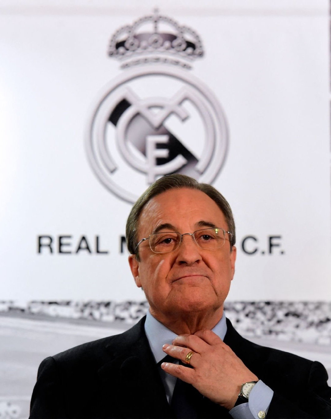 ELMUNDO：弗洛伦蒂诺将亲自决定下一任主教练，他不会像以前那样征求意见。h