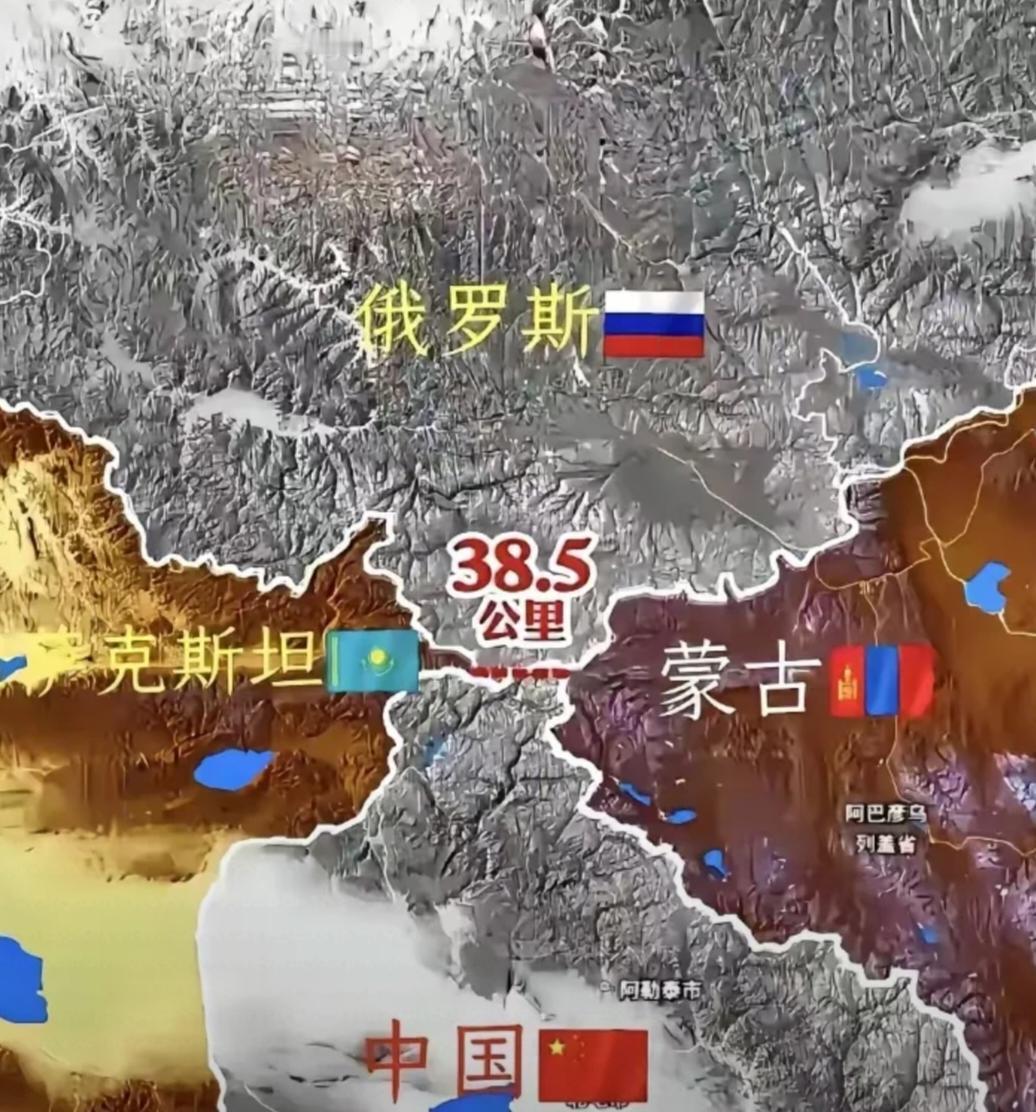 外国网友说，是我们和俄罗斯为了确保蒙古不会入侵哈萨克斯坦，以及避免蒙古拥有第三个