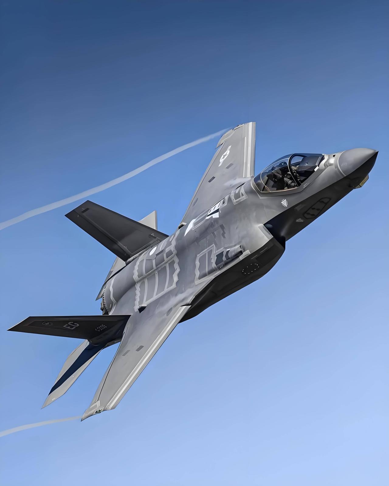 全球都在热议歼-36有多强，美国资深专家却泼来冷水：美军正掉进一个精心设计