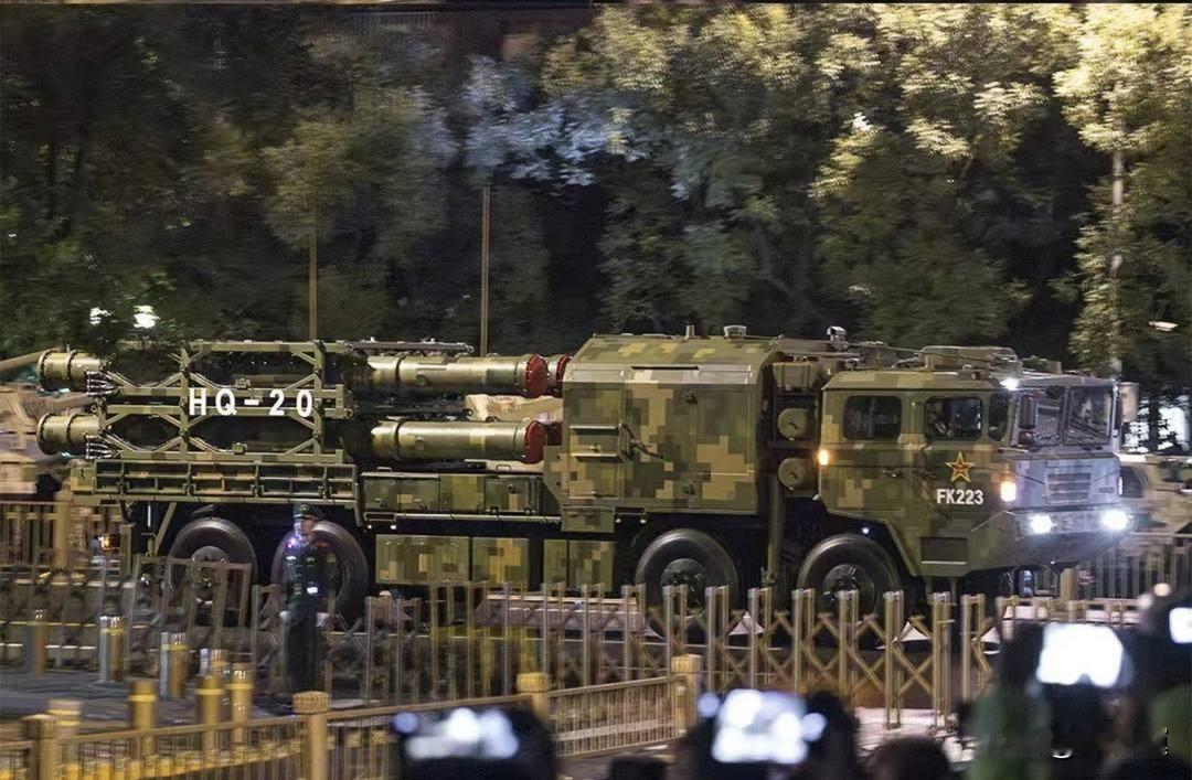 全球首款四代地空导弹正式服役！去年阅兵亮相的红旗-20入列，堪称地面版霹雳15