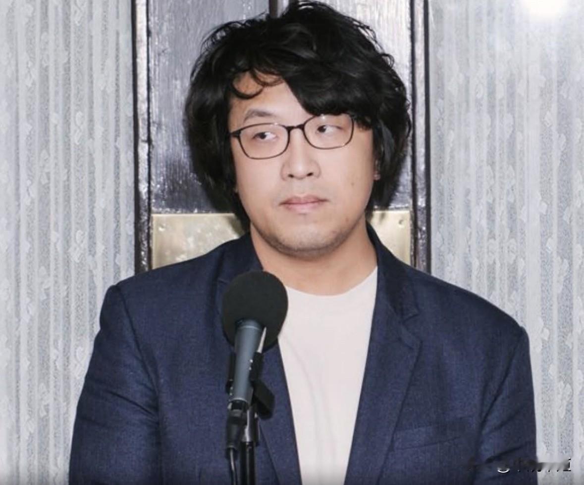 民进党立委沈伯洋今（3日）在脸书发文妄称，对岸的《民族团结进步促进法》上路了。他