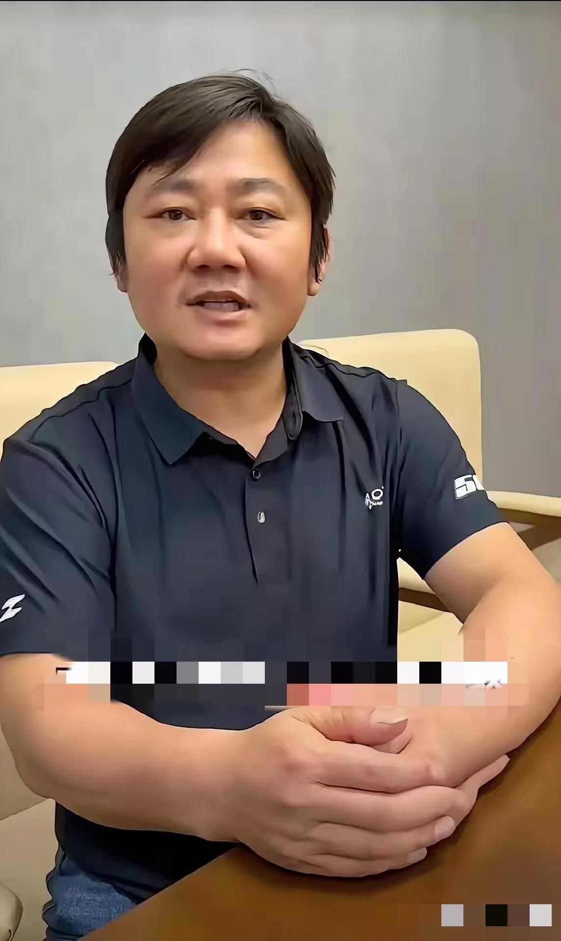 今天凌晨，张雪主动暴出了一张私人聊天截图，立即引发全网热议！聊天对象叫Jesus