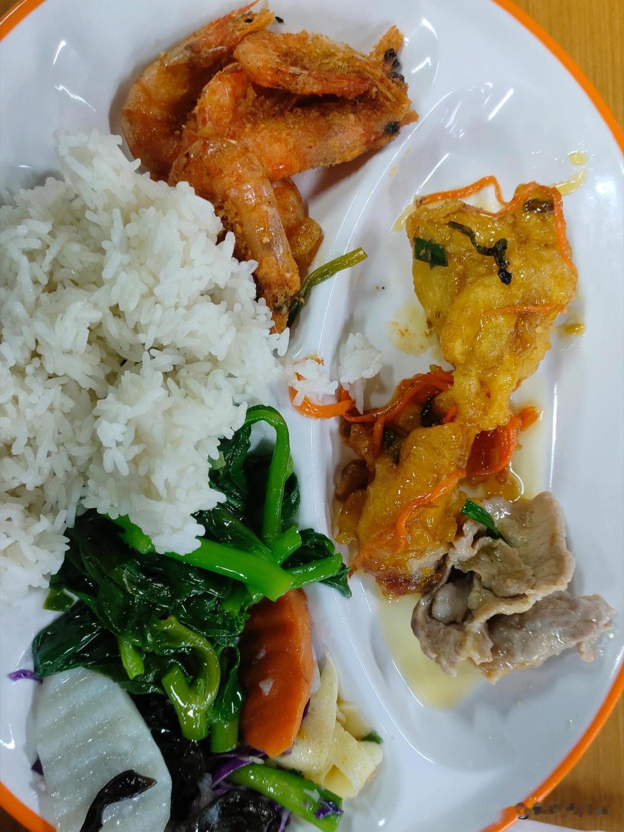 27岁一本女生进厂日记39昨天发工资了，看到工资那一刻，心里没有以前的那种满足