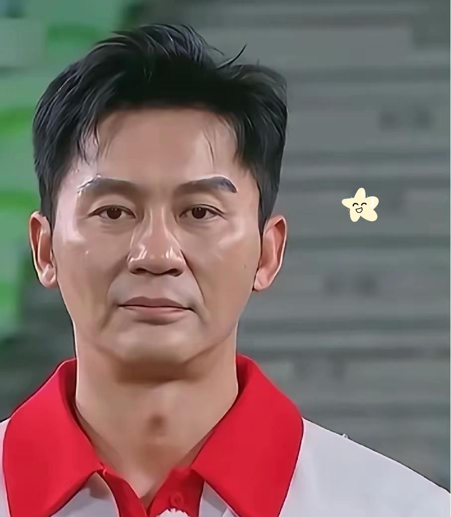 李晨很不对劲，大家发现没。自从冰冰出事，选择单飞后，他就再也没有找过对象，一年到