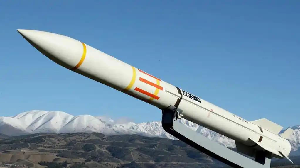 以色列该怎么办，只能要求美国释放示好的信号了，否则伊朗每天都要发射导弹，整个以色