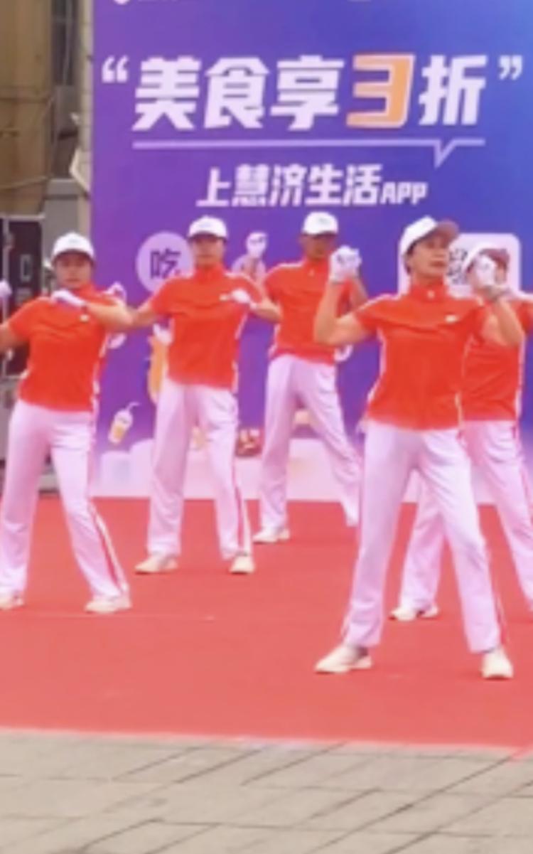 #全民健身运动#全民健身运动意义非凡。以前体育课就是跑步、练操、打球，学生厌烦，