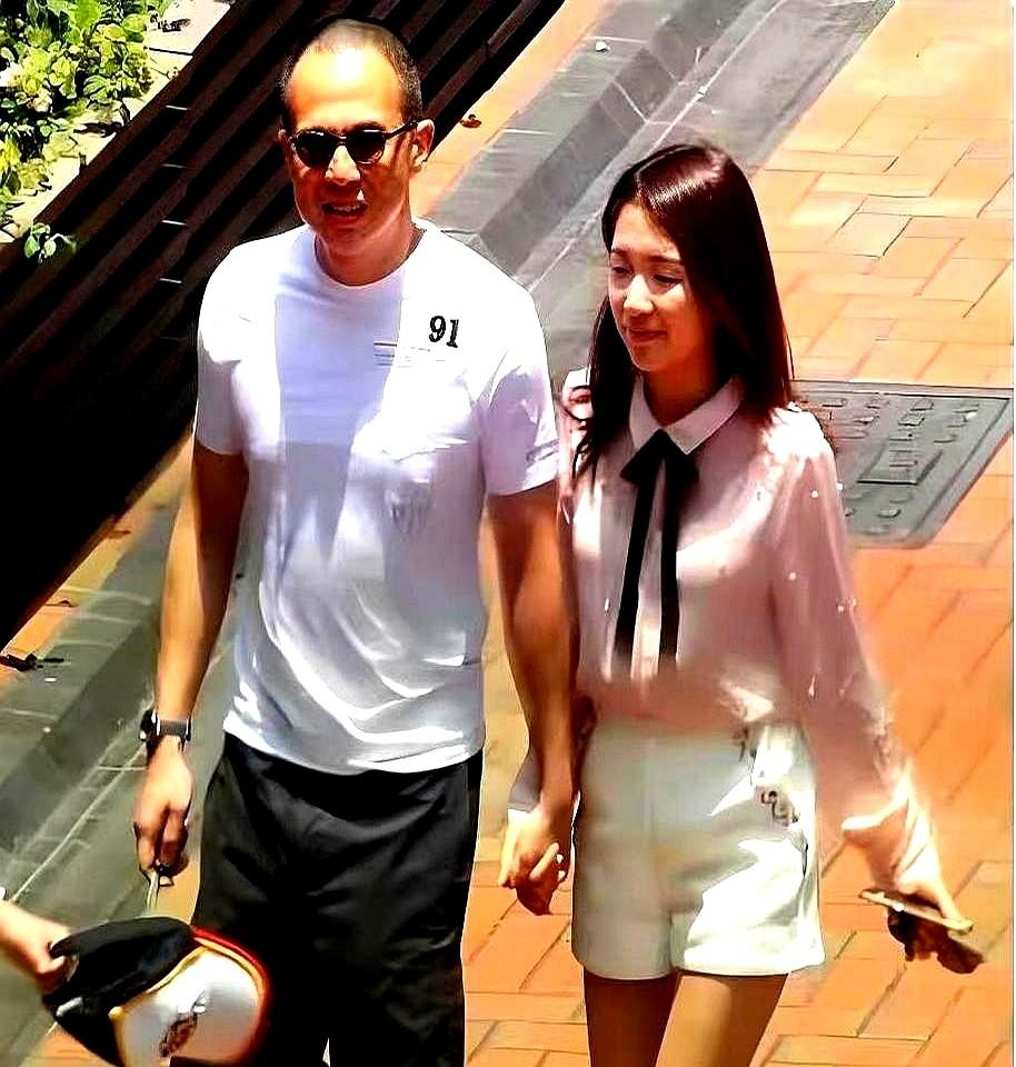 豪门这趟水，有人拿钱走人，有人凭娃躺赢。李泽楷前女友郭嘉文，把当年1个亿的定