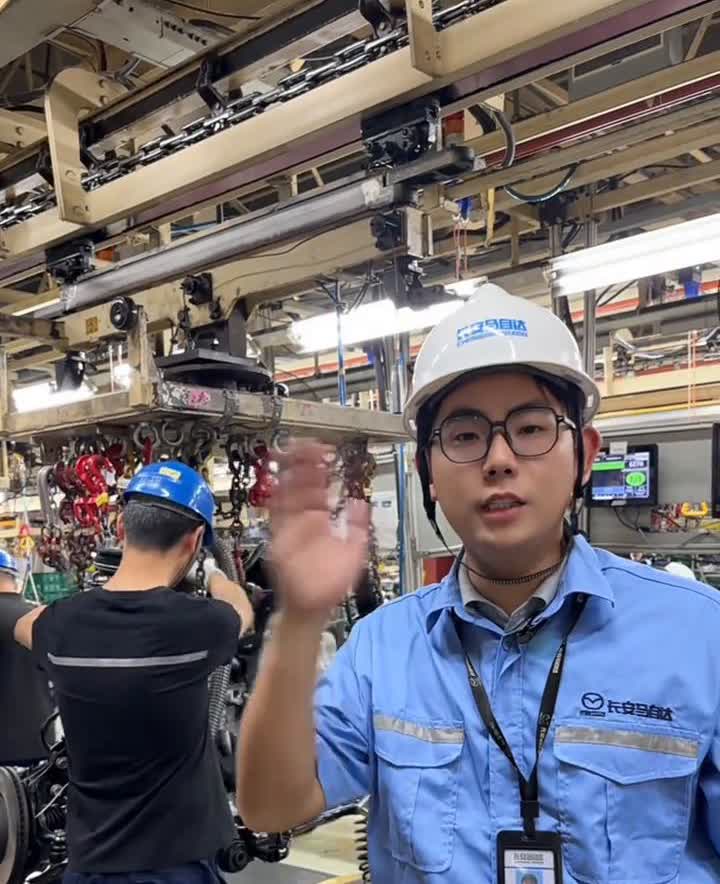 马自达车主请起立，绝大多数的车主已经知道马自达用的原厂机油是道达尔、初光和长城，