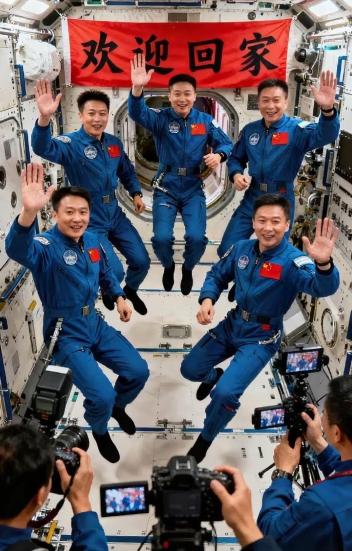 我国新一代载人飞船首飞会选谁？我国首批航天员已全部停航停训。不再参与常规空间站飞