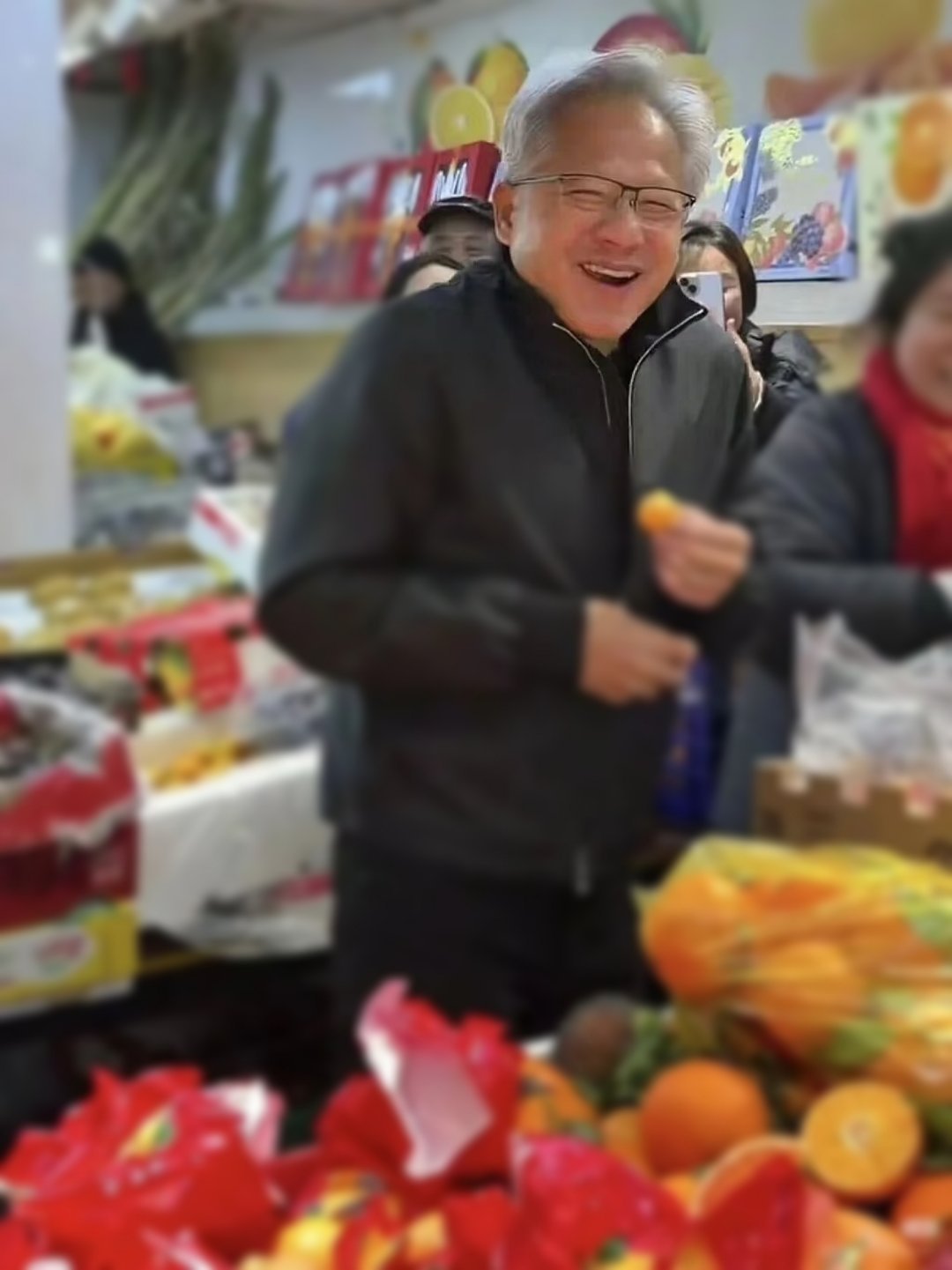 这个人可是二本出来的喔真正的在职研究生，读了六年才弄了个斯坦福硕士。三十年前，没