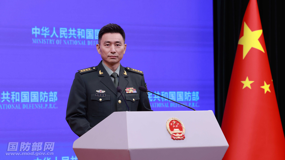 国防部: 弘扬伟大长征精神, 加快把人民军队建成世界一流军队