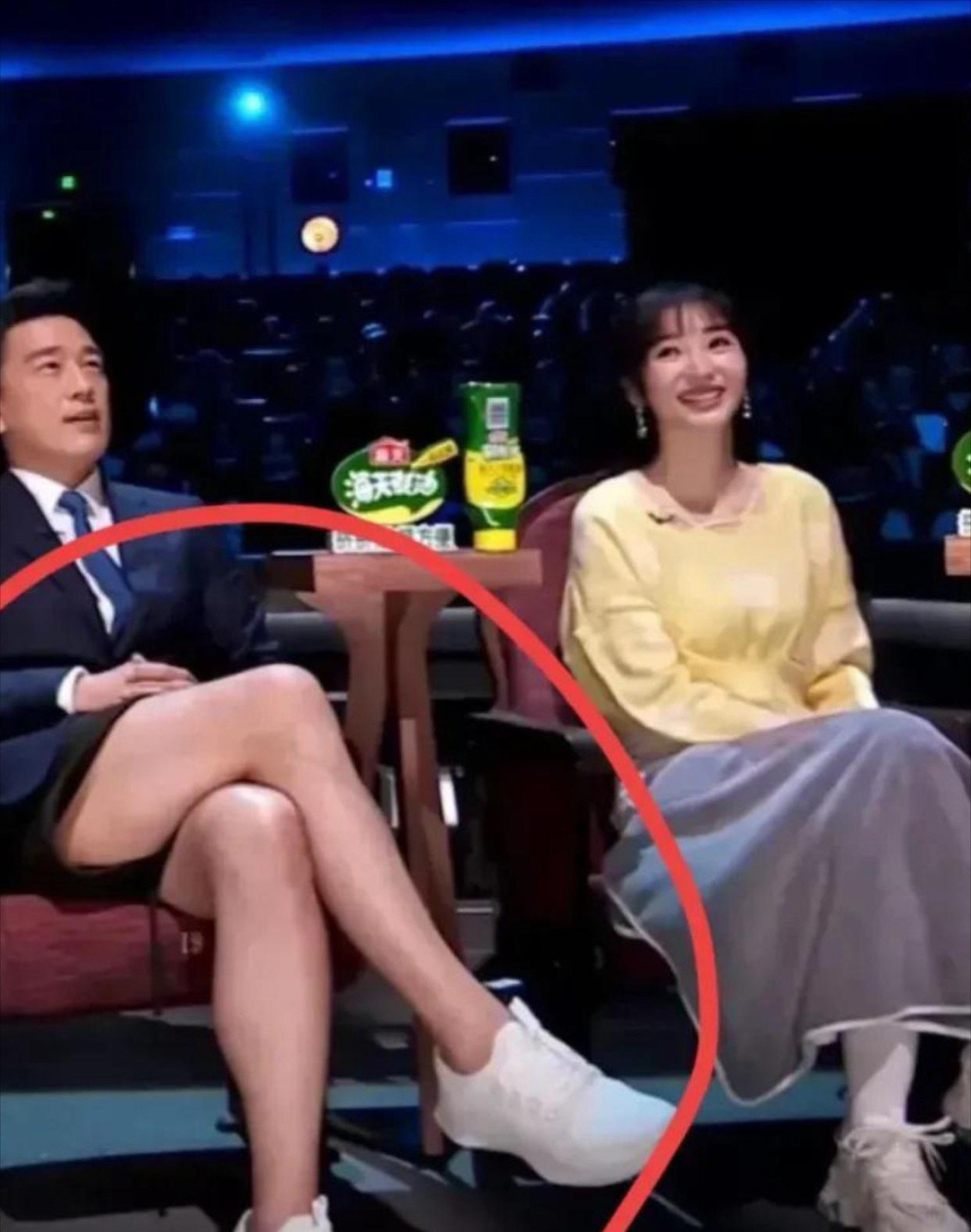 不盖上毛毯，这节目怕是没发正常播出了……