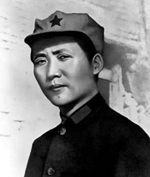 毛主席七大预见六个已被证实，最后一个正在冲刺1955年的一个深夜，毛泽东在座谈